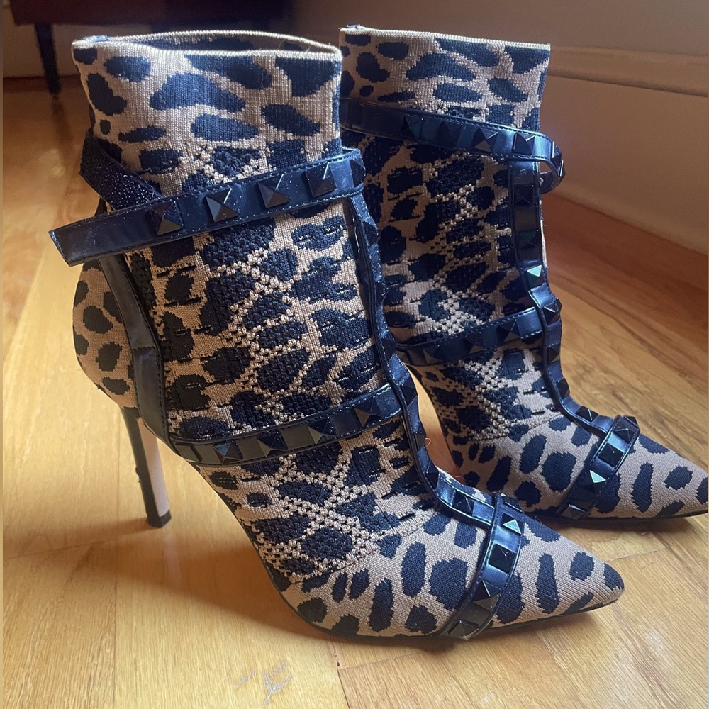 Leopard print Jessica Simpson Booties